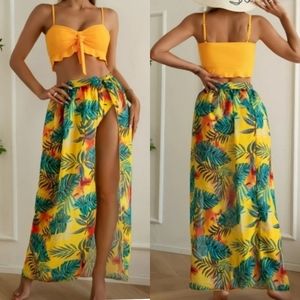 ⬇️⬇️🥳🏖🌞 3 Piece Tropical Floral Swimsuit and Beach Skirt/Wrap Set